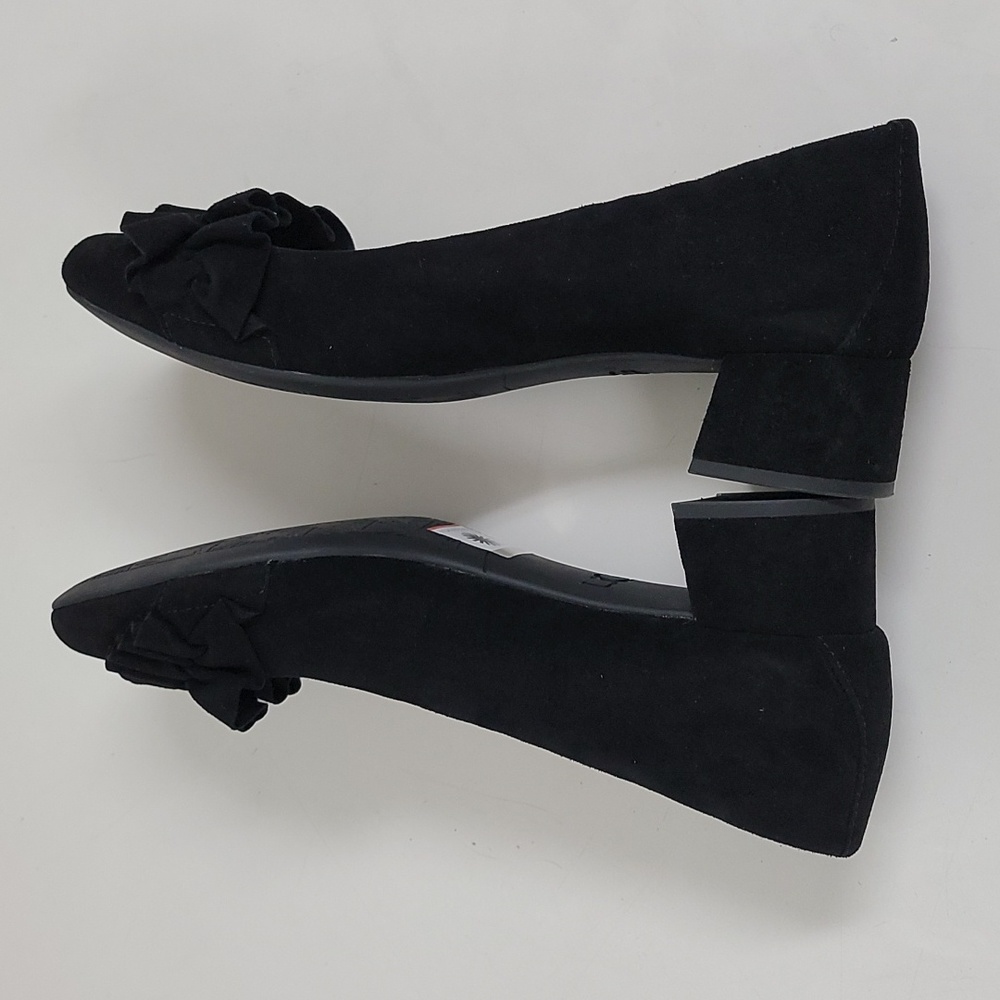 UGG Australia BLACK SUEDE FIFI RUFFLE BLOCK HEELS SHOES WOMEN'S 1092281 - Picture 8 of 9